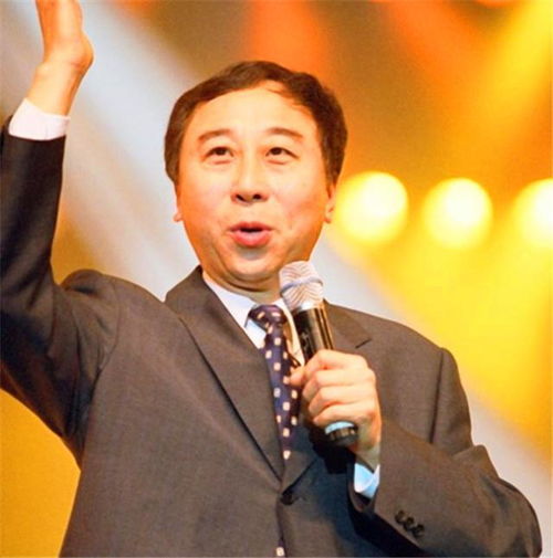 冯巩缺席杨少华葬礼引发公众争议